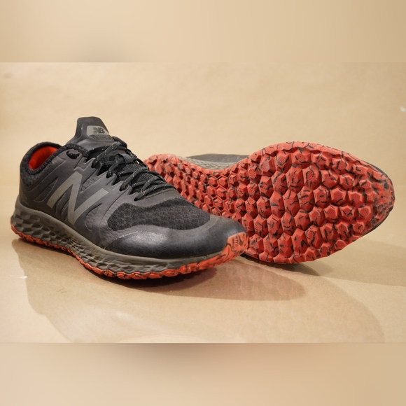 New Balance Trail runners - Picture 2 of 2